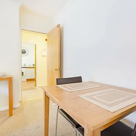 Central Comfortable Lägenhet